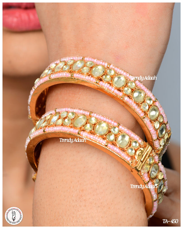 The Gulabi Kundan Kada