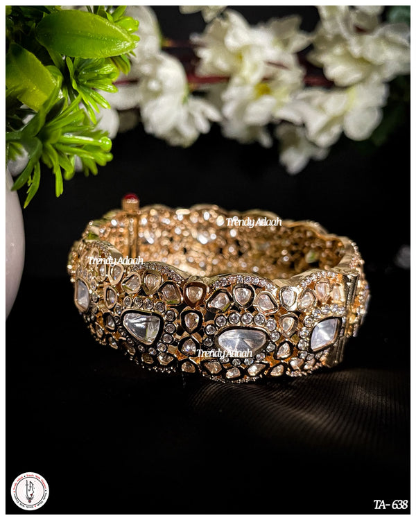 uncut Kundan Kada