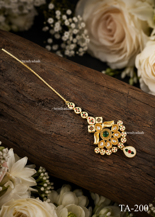 Core Drop Kundan Maang Tikka
