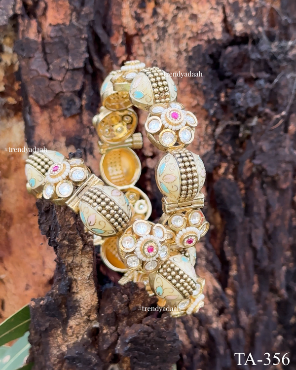 Meenakari Sphere & Kundan Rosette Statement Kangan