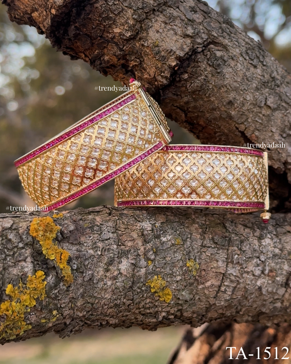 Ruby Edge Jaali Grid Kundan Kada