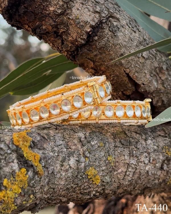 Pearl-Bordered Oval Kundan Kada
