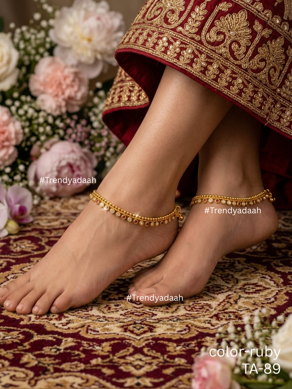 Gilded pearl anklet