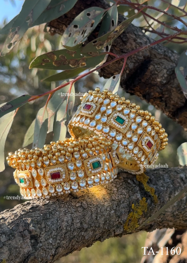 Noor-e-Kundan Grand Bangle Set