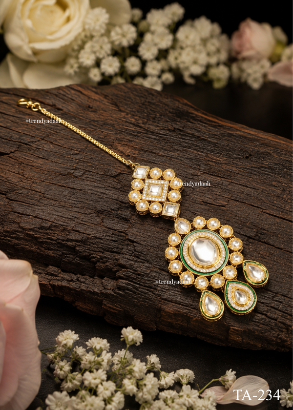 Emerald Enamel Geometric & Medallion Kundan Maang Tikka