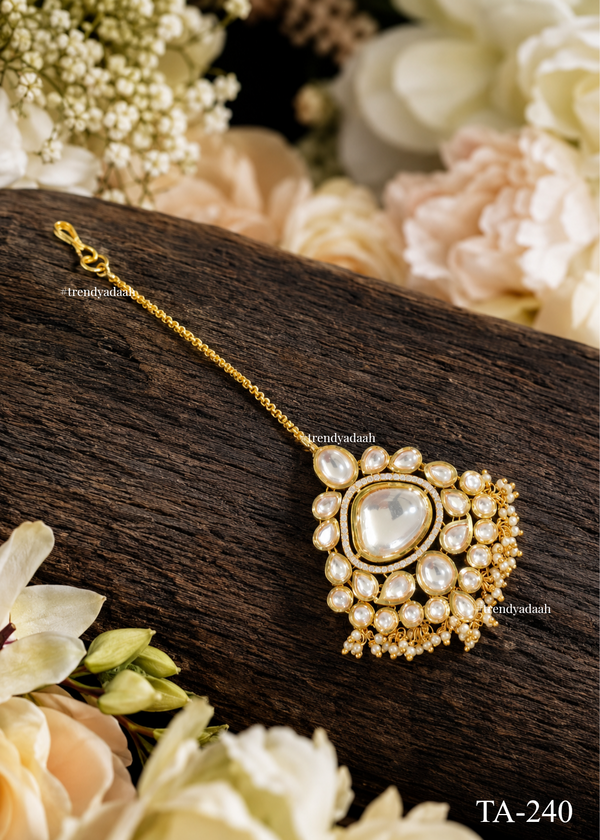 Baroque Heart-Cut Kundan & Micro-Pearl Maang Tikka