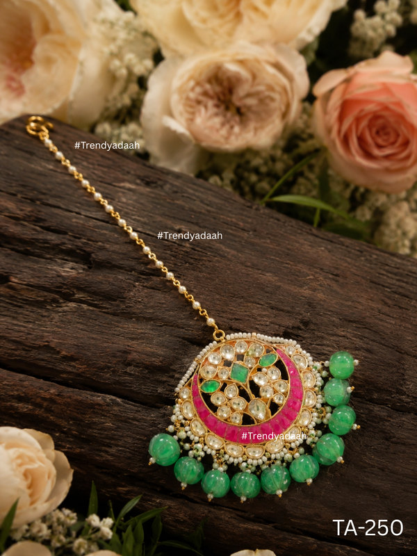 Firoza-e-Kundan Tikka