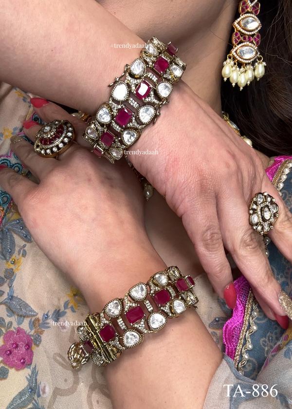 The Royal Mehndi Kadas